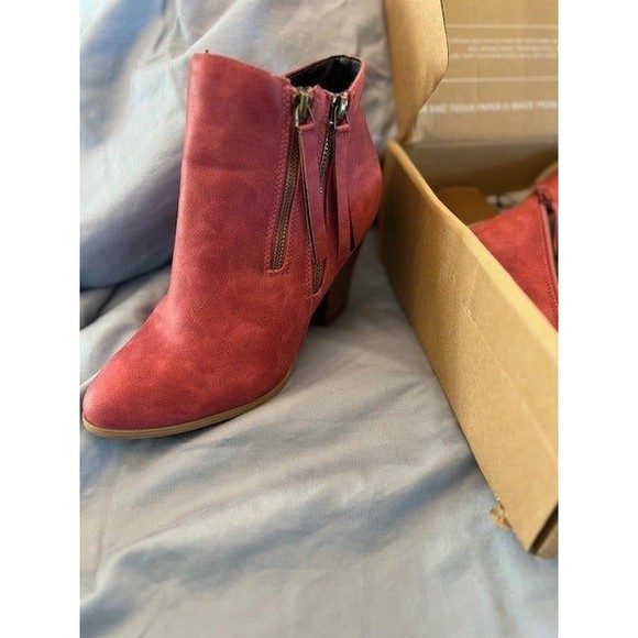 Journee Collection Vally Booties - Picture 4 of 12